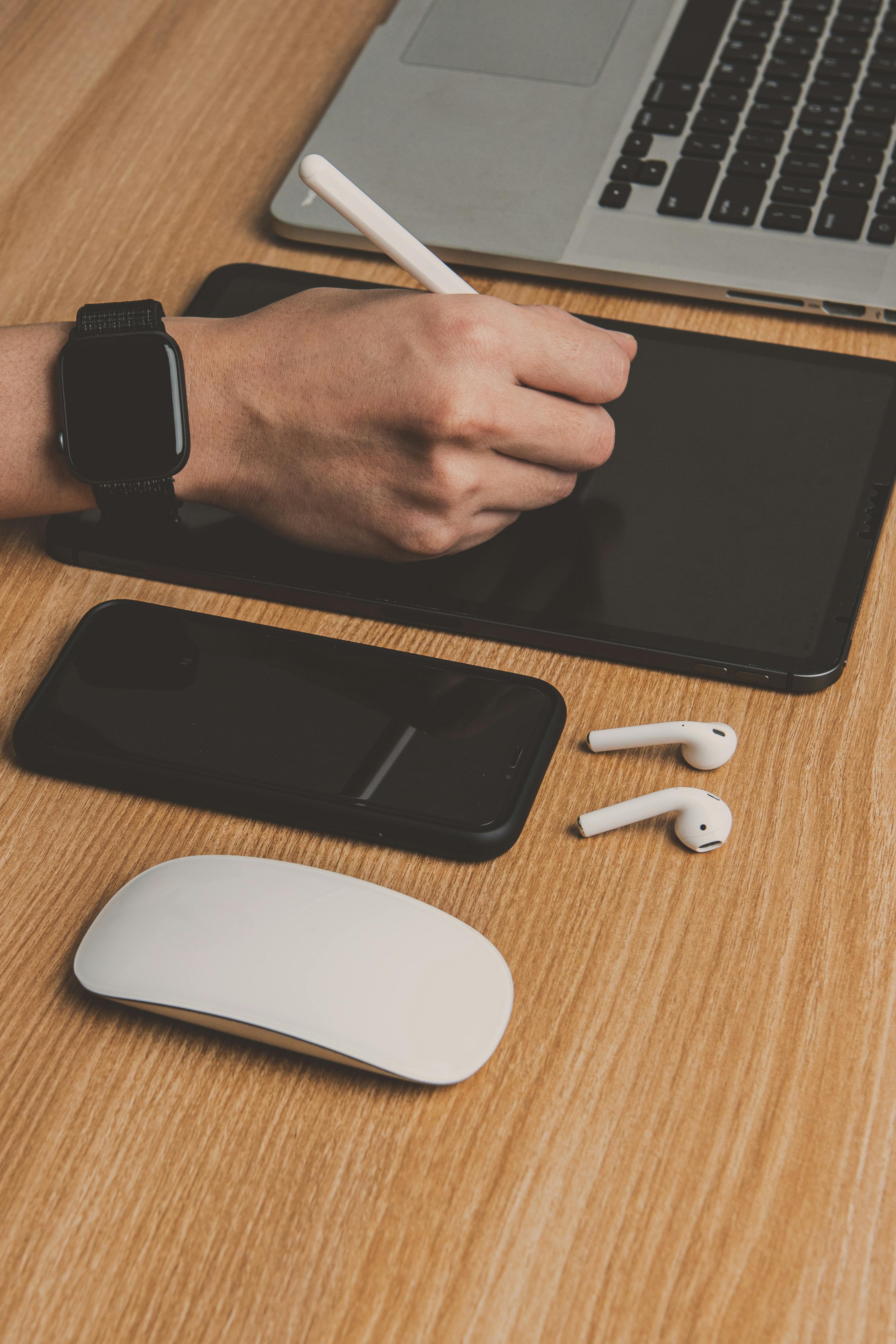 国产一线二线三线精华液区别解析：配方定位与肤感取舍